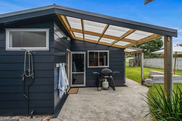 8 Ringer Avenue Matapouri_29