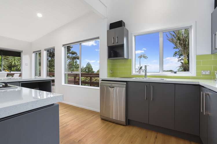 49 Tane Road Laingholm_8