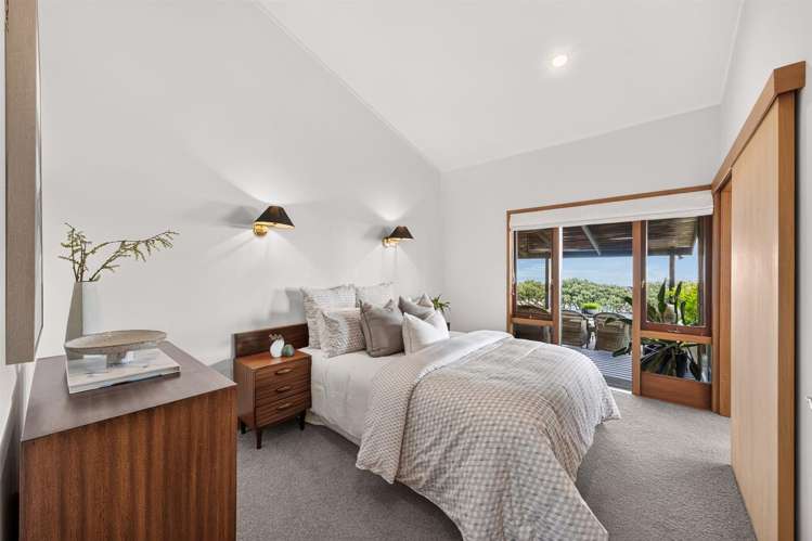 153 Beach Road Castor Bay_35