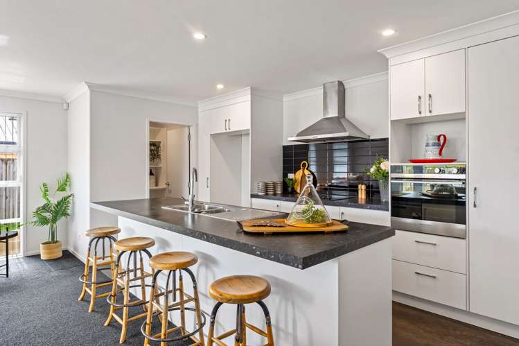 6 Dumas Place Rosehill_2