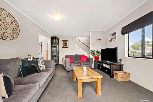 2 Coubray Place Botany Downs_3