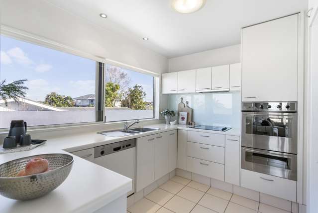 2/4 Bruce Street Northcote Point_4