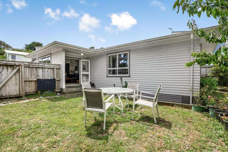 218 Dowse Drive Maungaraki_14
