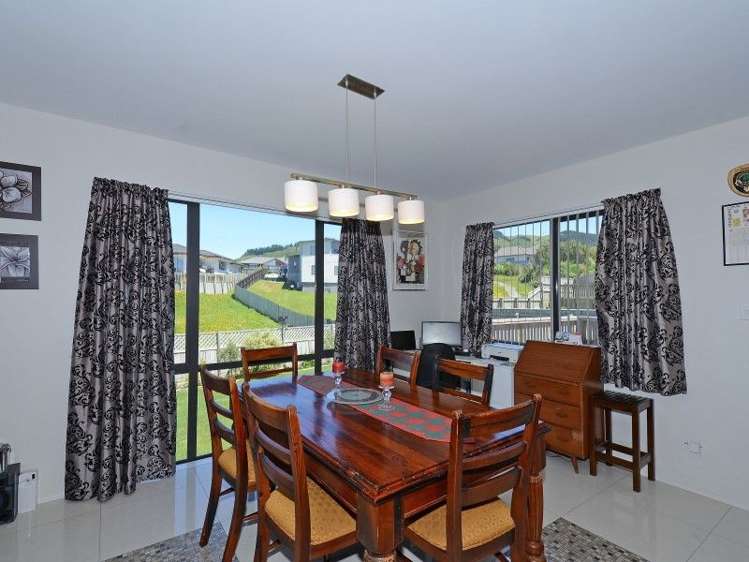 124 Kirton Drive Riverstone Terraces_6