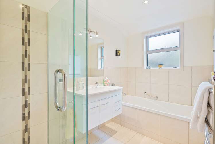 1136 Fergusson Drive Clouston Park_17