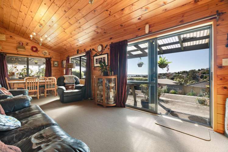 27 Bateleur Close Welcome Bay_7