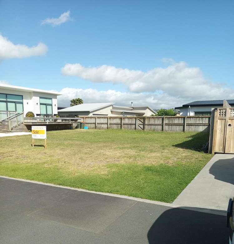 10 Moet Crescent Waihi Beach_1