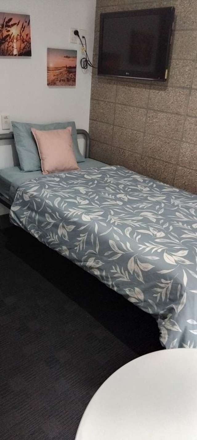 Central Auckland studio apartment Oasis with Pool!