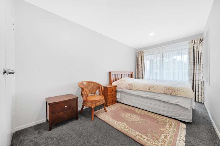 7 Sutton Crescent Papakura_13
