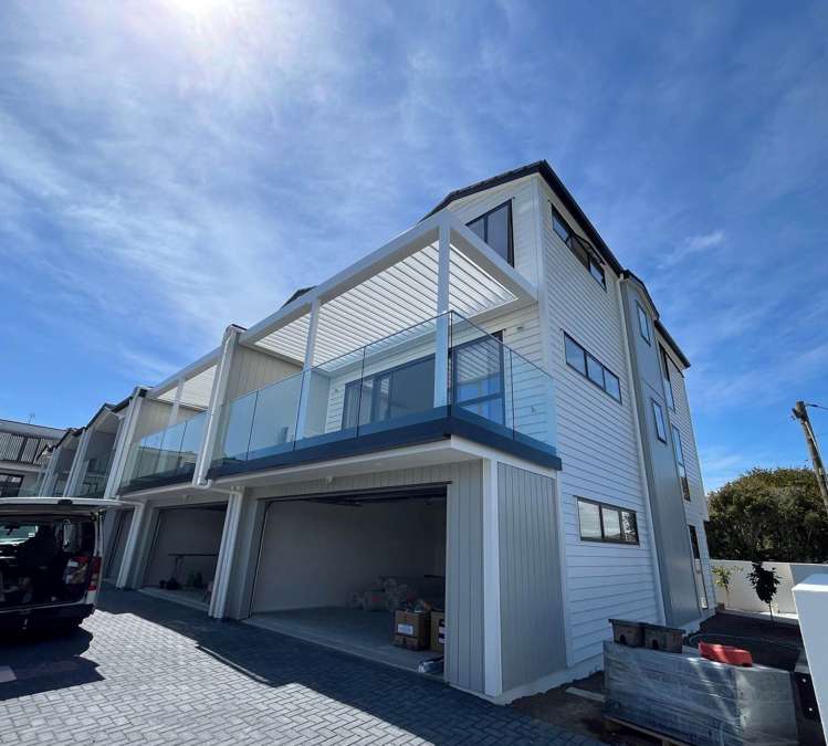 b/23 Alice Avenue Orewa_1