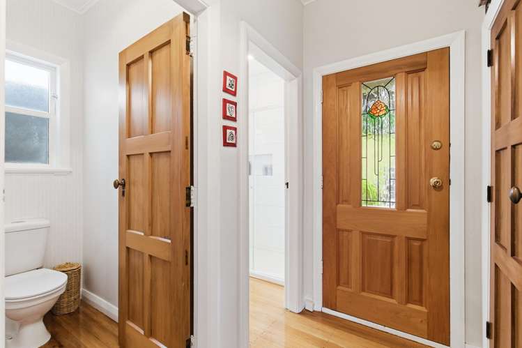 51 Kinghorne Street Strathmore Park_10