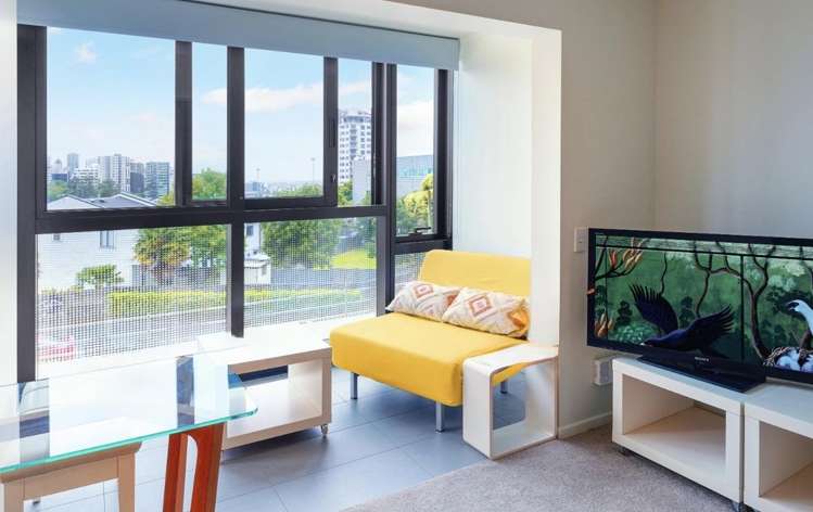 2W/16 Burton Street Grafton_3