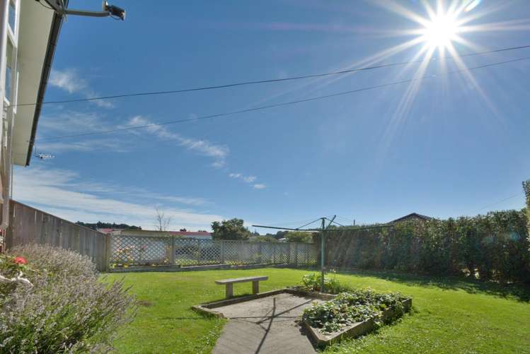 20 Barton Street Brockville_15