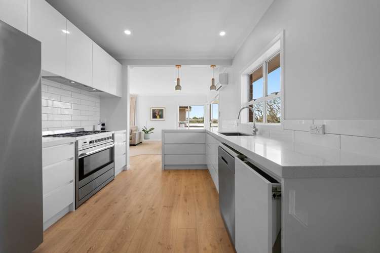 29 Glenfern Road Mellons Bay_3