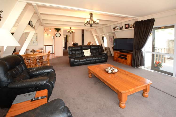 1412 Taieri Mouth Road Taieri Mouth_5