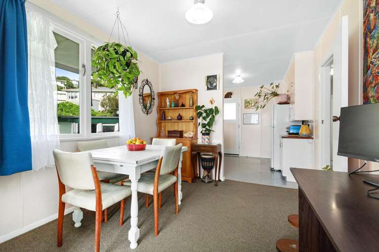 188 Sievers Grove Porirua East_6