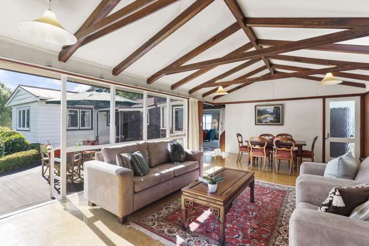 16 Tui Vale Road Cockle Bay_25