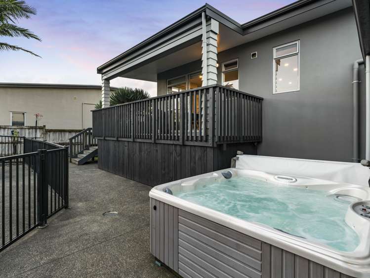 6 Intrepid Crescent Beachlands_21