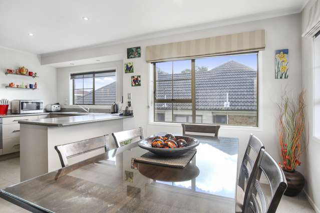 1/1 Finlow Drive Te Atatu South_4