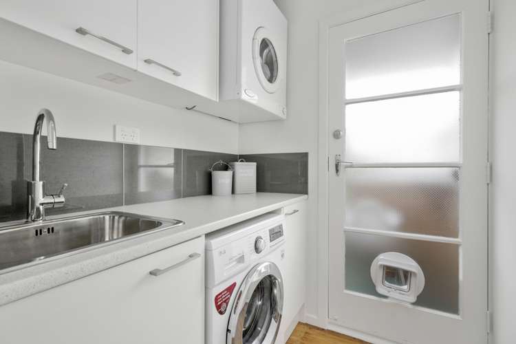 2/230 Queens Road Panmure_6