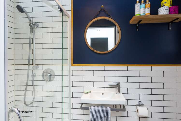 23a Heretaunga Square Silverstream_15