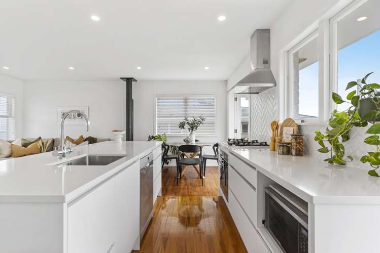 1/43 Aeroview Drive Beach Haven_6