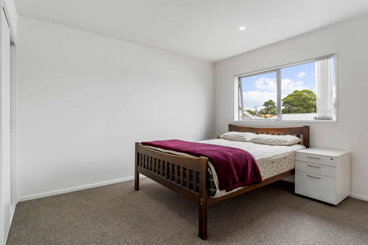 100B Point England Road_5