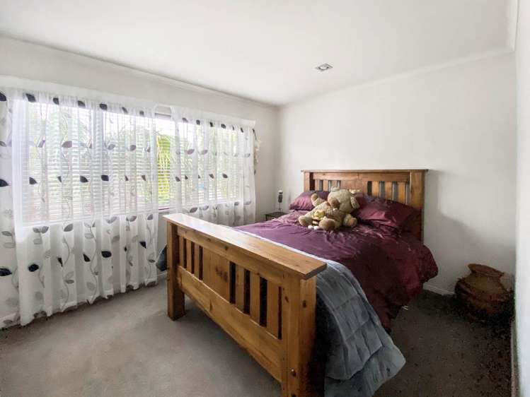 11 Girvan Terrace Wattle Downs_5