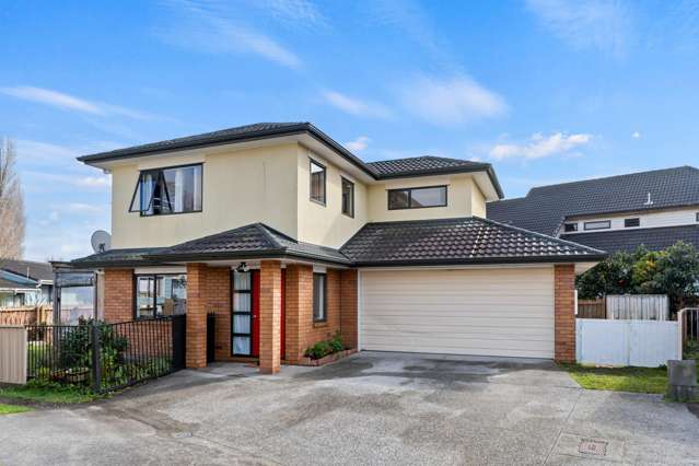 AFTER 20+ YEARS ON THE MARKET|FREEHOLD