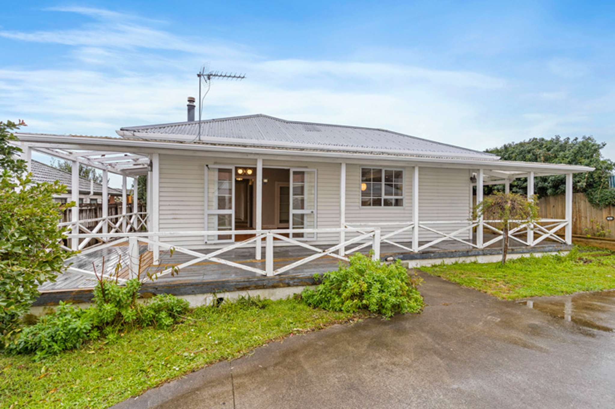 Buyer snaps up South Auckland do-up for $764,000, plans to flip it in six weeks