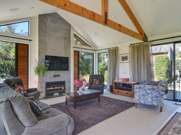 7 Reading Court Jacks Point_4