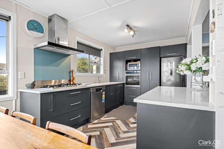142 Te Pene Avenue Titahi Bay_3
