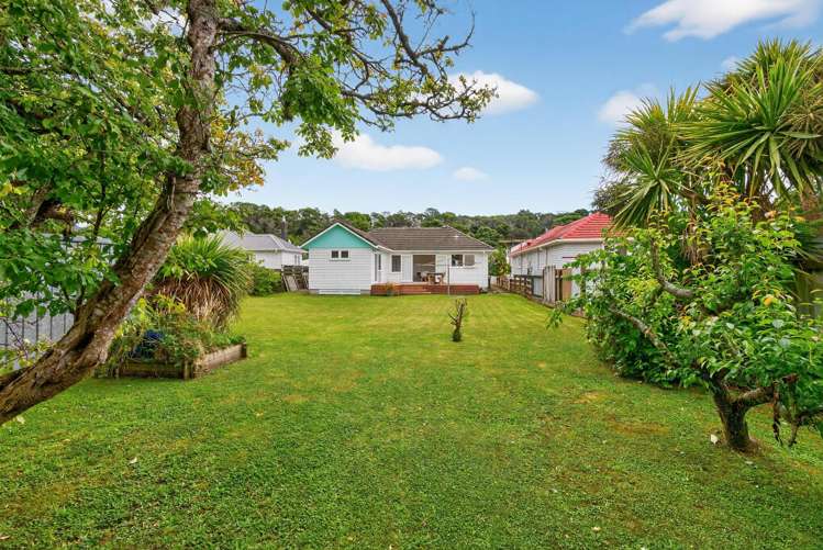 49 Dover Road Wainuiomata_23