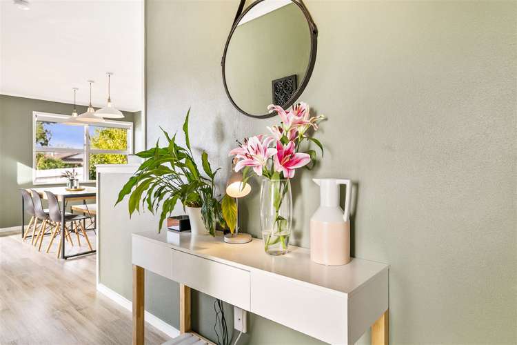 1/96 Verbena Road Birkdale_2