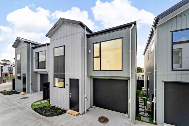 Standalone 3 Bedroom with Garage