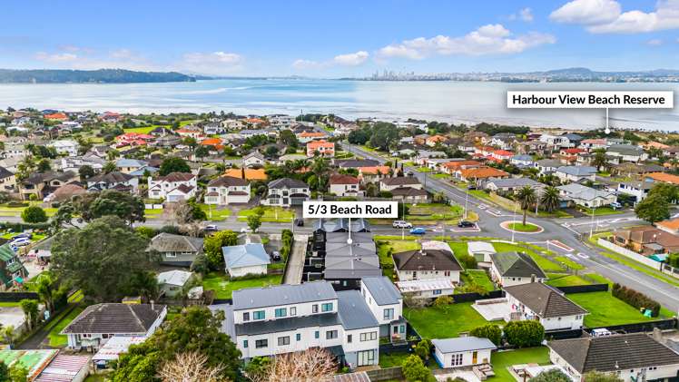 5/3 Beach Road Te Atatu Peninsula_0