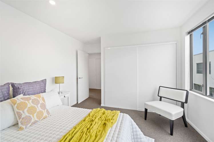 2/670 Ferry Road Woolston_12