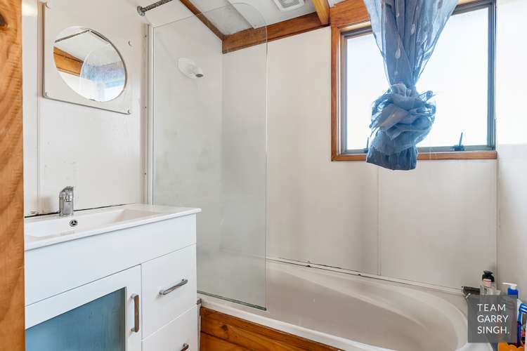 2/12 Christmas Road Manurewa_7