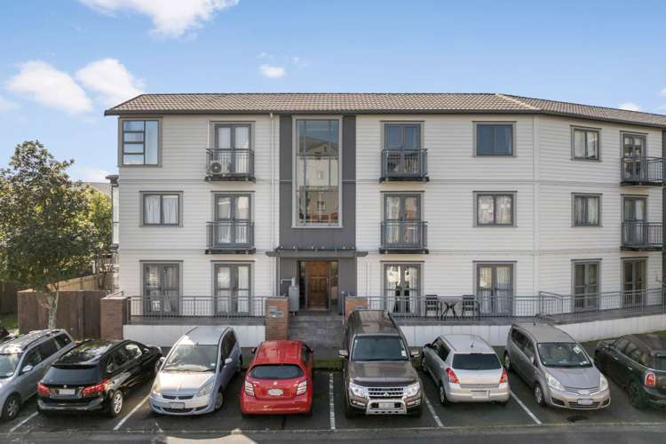 Ga/8 Crown Lynn Place New Lynn_12