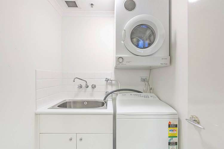 906/8 Albert Street City Centre_7