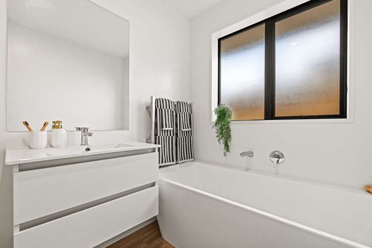 70 Crossley Avenue Woodend_11