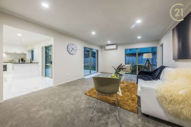 71 Medvale Avenue Flat Bush_3