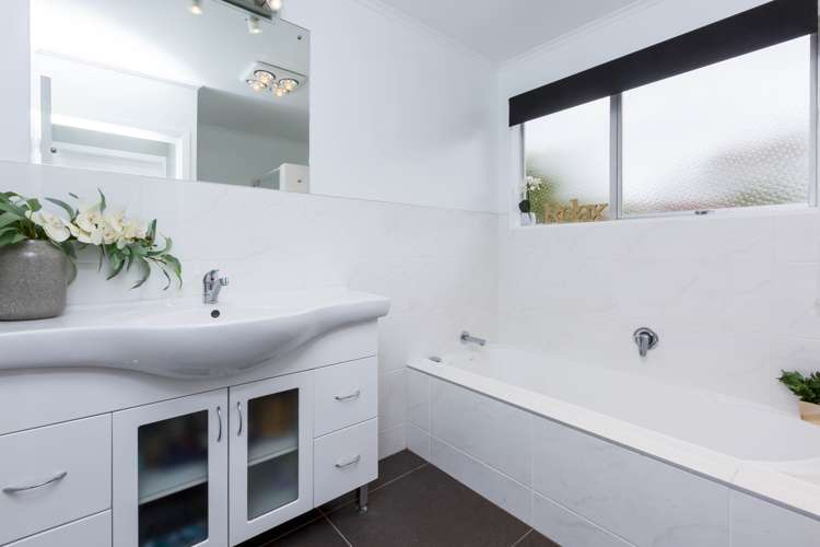 21 Barton Road Heretaunga_16