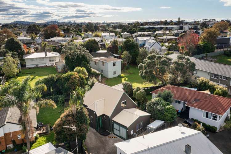 8 Higgs Road Mt Wellington_23