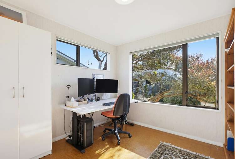 22 Sunrise Boulevard Tawa_16