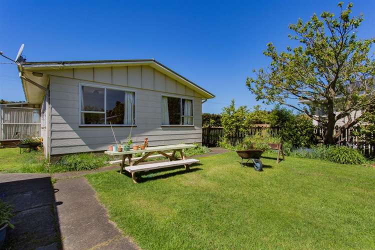 29 Kings Avenue Waikuku Beach_10