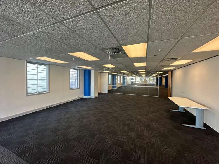 8 Gloucester Park Road Onehunga_2