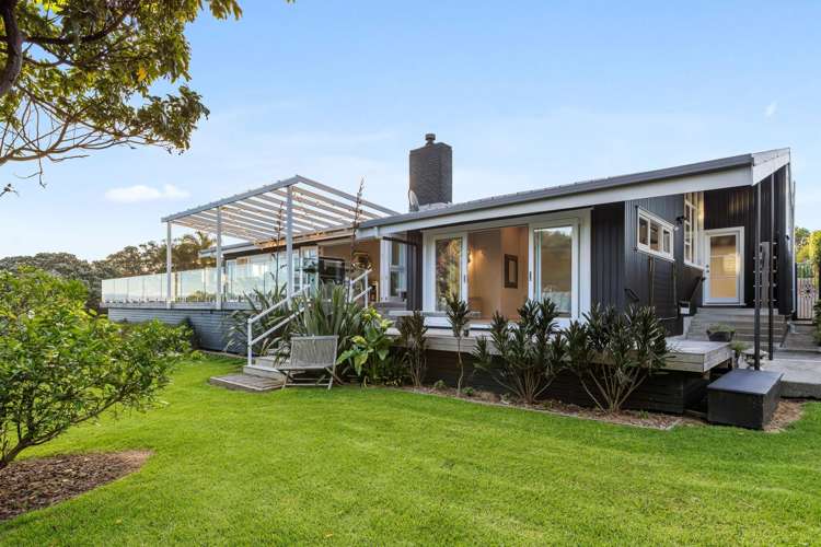 899 Whangaparaoa Road Manly_13