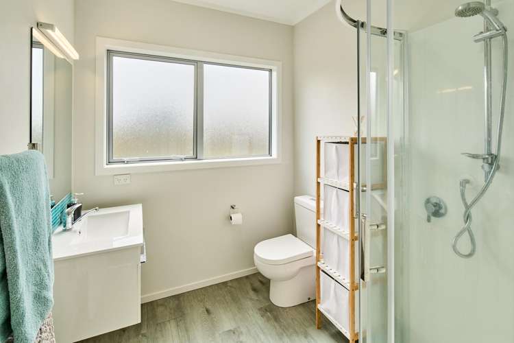 109a Gloaming Hill Titahi Bay_14