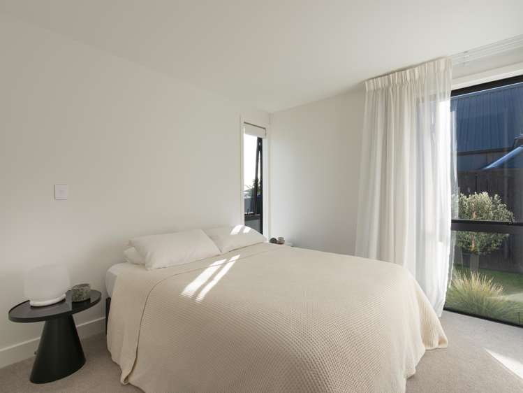 8 Upton Lane Richmond_12